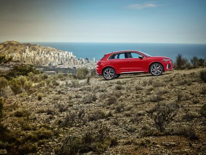 2020 Audi RS Q3 12