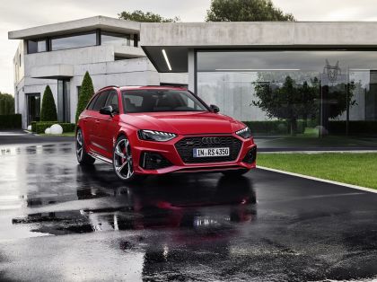 2020 Audi RS 4 Avant 1