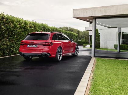 2020 Audi RS 4 Avant 5