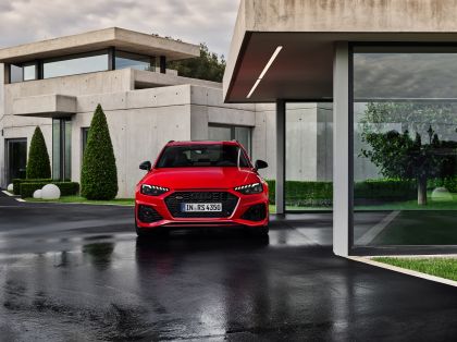 2020 Audi RS 4 Avant 6