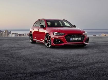 2020 Audi RS 4 Avant 10