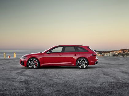 2020 Audi RS 4 Avant 12