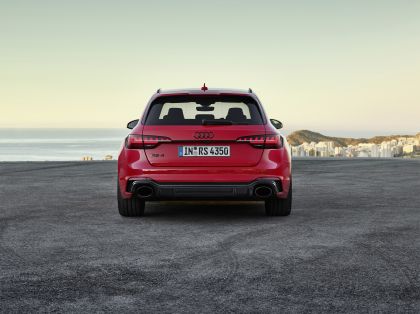 2020 Audi RS 4 Avant 14