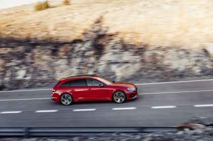 2020 Audi RS 4 Avant 21