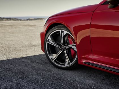 2020 Audi RS 4 Avant 28