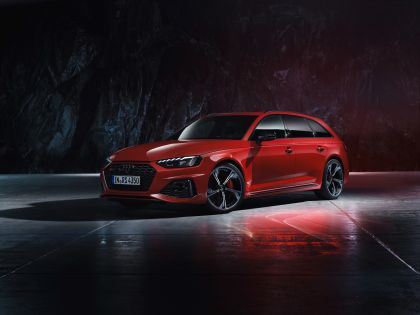 2020 Audi RS 4 Avant 30