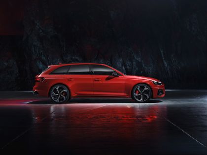 2020 Audi RS 4 Avant 31