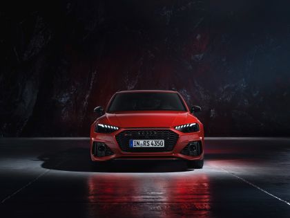 2020 Audi RS 4 Avant 36