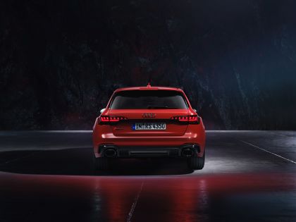 2020 Audi RS 4 Avant 37
