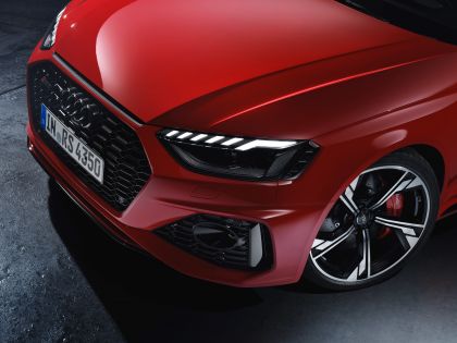2020 Audi RS 4 Avant 38