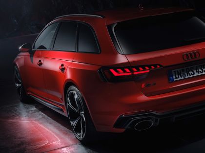 2020 Audi RS 4 Avant 39