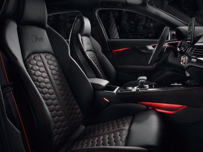 2020 Audi RS 4 Avant 43