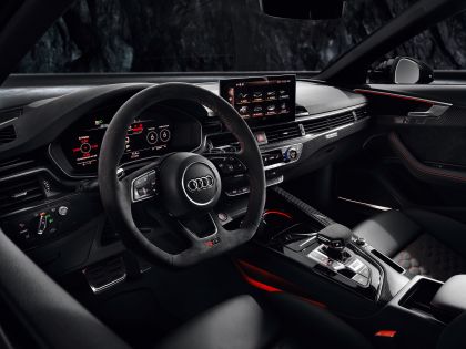 2020 Audi RS 4 Avant 45