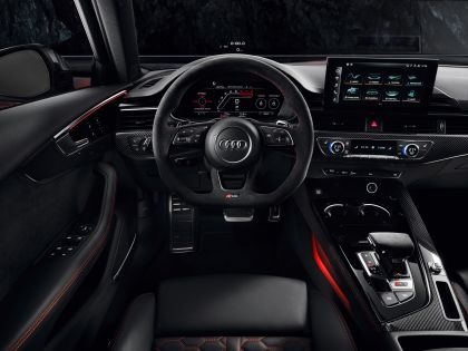 2020 Audi RS 4 Avant 46