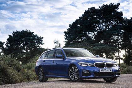 2020 BMW 320d ( G21 ) xDrive touring - UK version 24