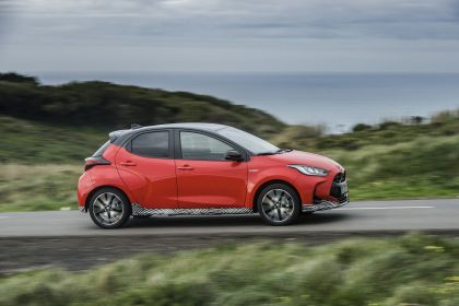 2020 Toyota Yaris hybrid 87