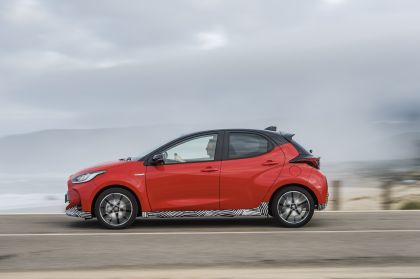 2020 Toyota Yaris hybrid 105