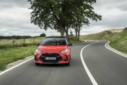 2020 Toyota Yaris hybrid 215