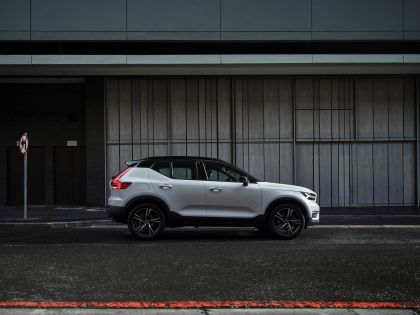 2020 Volvo XC40 Recharge 34