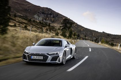 2020 Audi R8 V10 RWD coupé 4