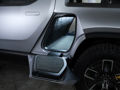 2019 Rivian R1T 4