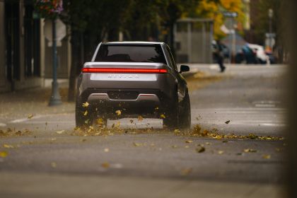 2019 Rivian R1T 11