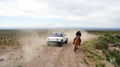 2019 Rivian R1T 19