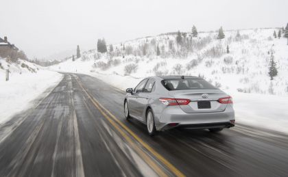 2021 Toyota Camry XLE AWD 3