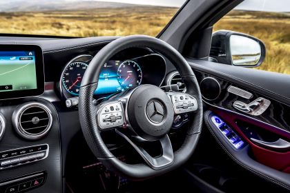 2020 Mercedes-Benz GLC 300 4Matic coupé - UK version 48