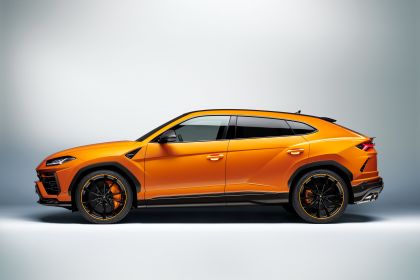 2021 Lamborghini Urus Pearl Capsule 11