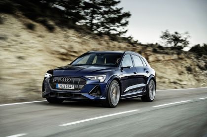 2021 Audi e-tron S 2