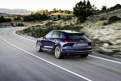 2021 Audi e-tron S 8