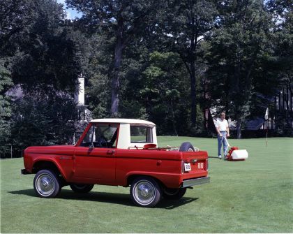 1966 Ford Bronco pickup 4