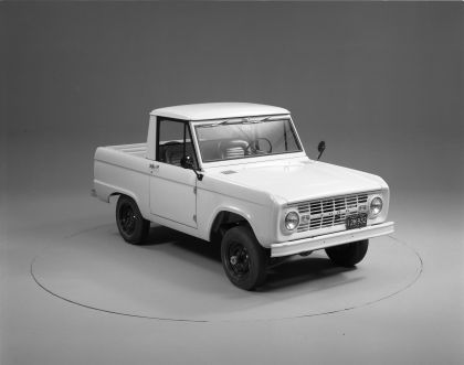 1966 Ford Bronco pickup 13