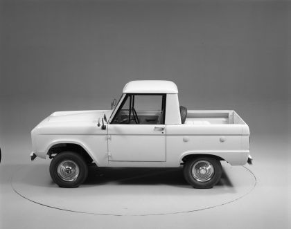 1966 Ford Bronco pickup 16