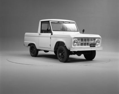 1966 Ford Bronco pickup 18