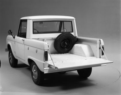 1966 Ford Bronco pickup 32