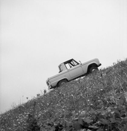 1966 Ford Bronco pickup 42