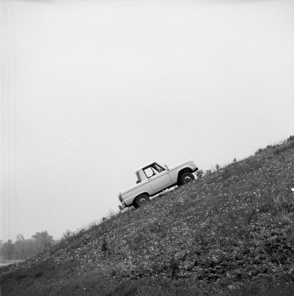 1966 Ford Bronco pickup 43