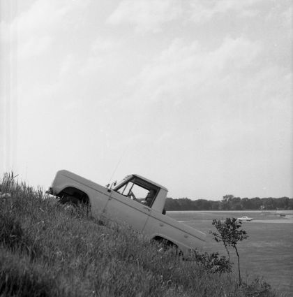 1966 Ford Bronco pickup 48