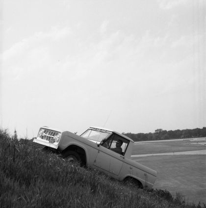 1966 Ford Bronco pickup 57