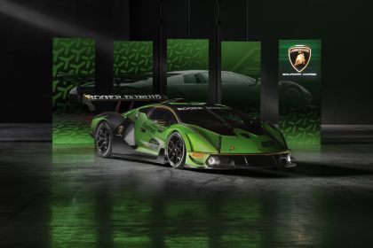 2021 Lamborghini Essenza SCV12 4