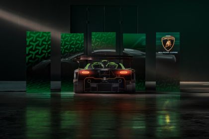 2021 Lamborghini Essenza SCV12 9