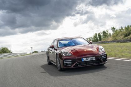 2021 Porsche Panamera Turbo S 21