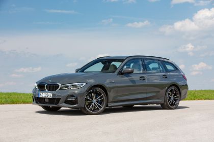 2021 BMW 330e ( G21 ) Touring 14