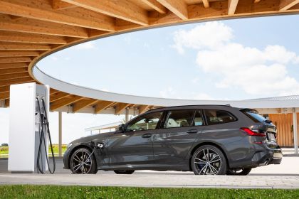 2021 BMW 330e ( G21 ) Touring 20