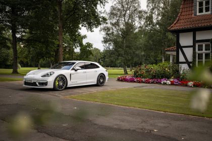 2021 Porsche Panamera 4S E-Hybrid Sport Turismo 11