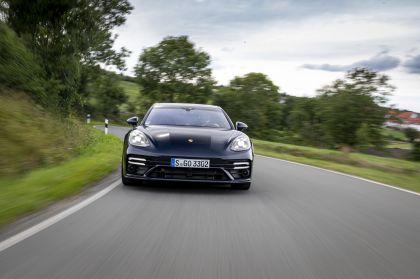 2021 Porsche Panamera Turbo S Executive 2