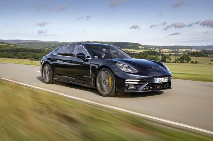 2021 Porsche Panamera Turbo S Executive 10