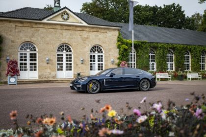 2021 Porsche Panamera Turbo S Executive 20